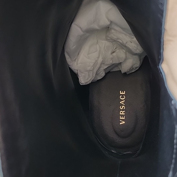 VERSACE BOOTIE H .RETAIL $1300.size 38 - Picture 8 of 13